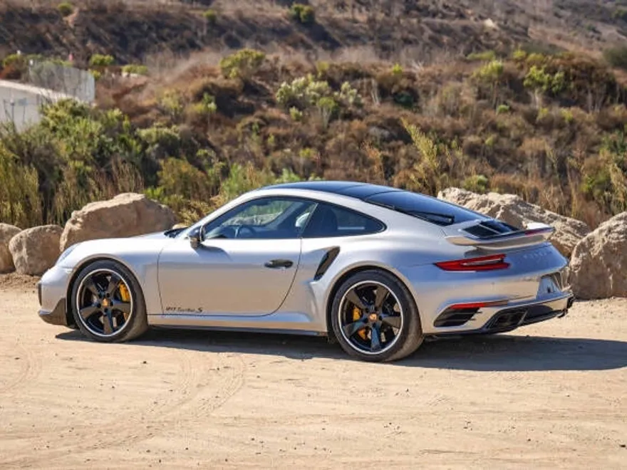 2017 Porsche 911 Turbo S photo 1