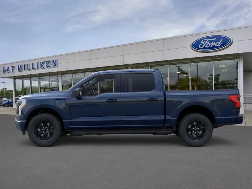2025 Ford F-150 Lightning XLT photo 1