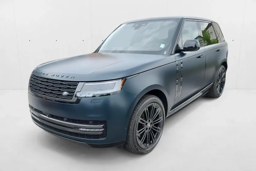 2025 Land Rover Range Rover SE photo 1