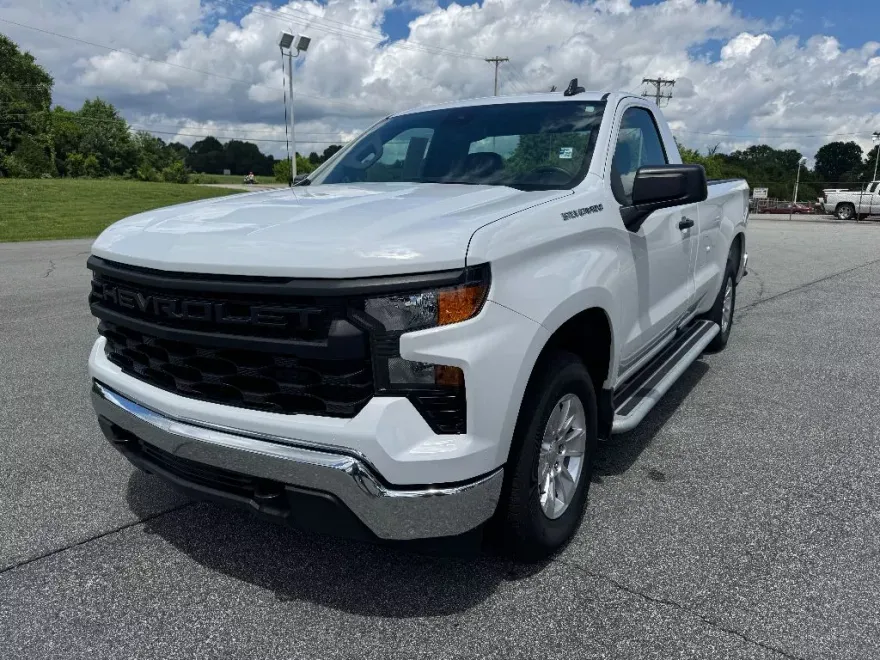 2024 Chevrolet Silverado 1500 Sport photo 1