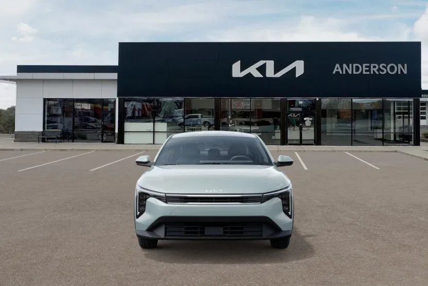 2025 Kia K4 LX photo 1