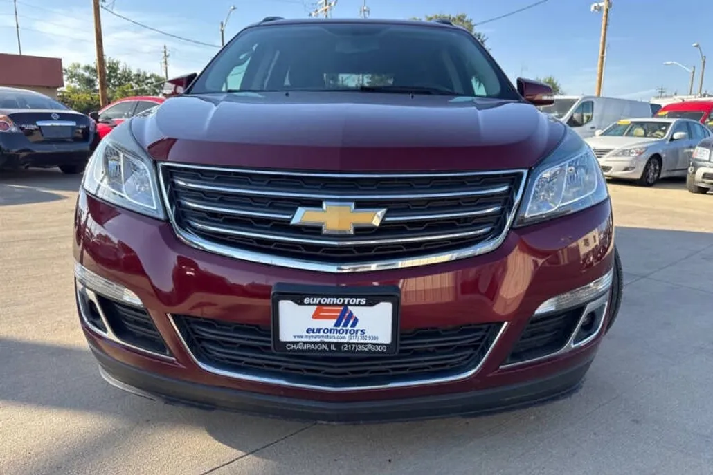 2016 Chevrolet Traverse 1LT photo 1