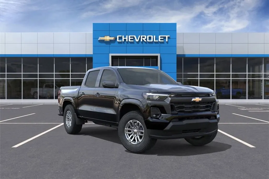 2025 Chevrolet Colorado Work Truck LT photo 1