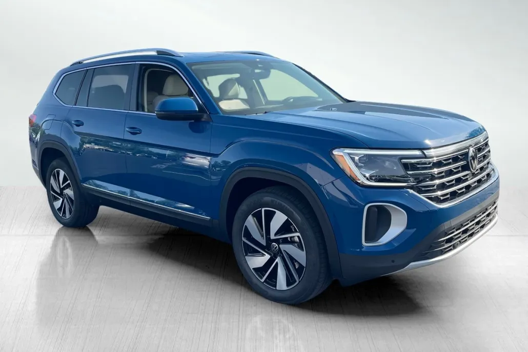 2025 Volkswagen Atlas SEL photo 1