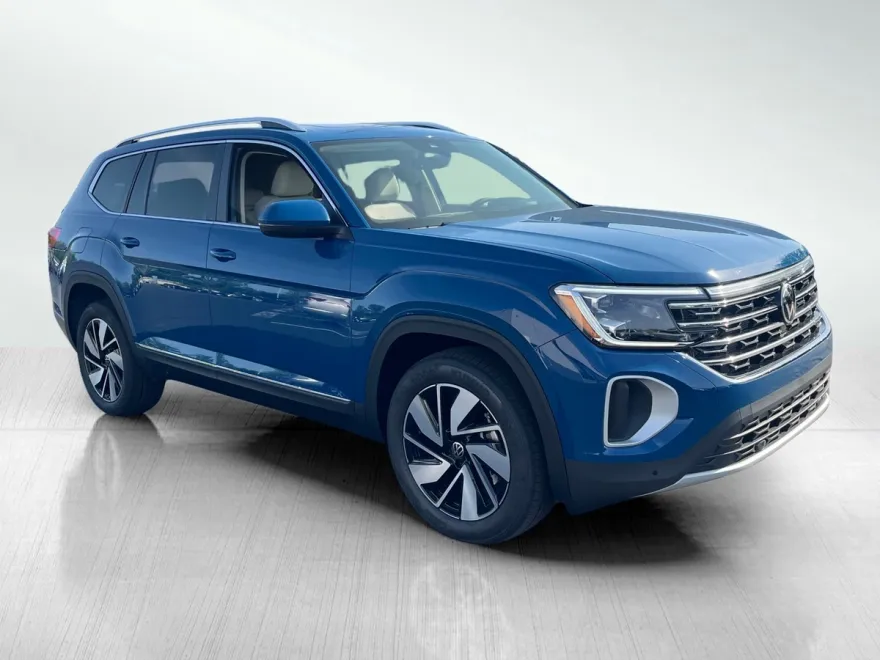 2025 Volkswagen Atlas SEL photo 1