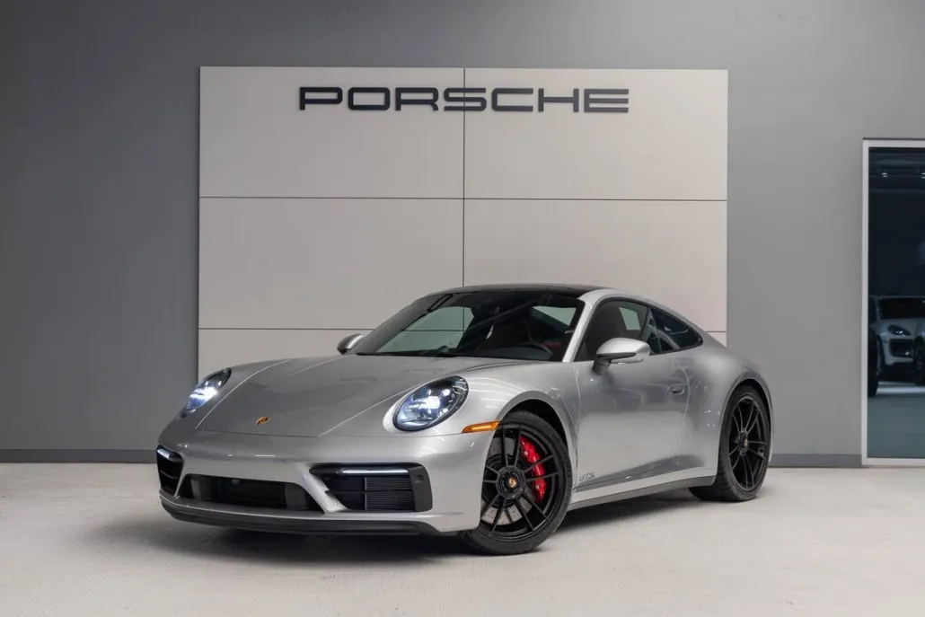 2024 Porsche 911 GTS photo 1