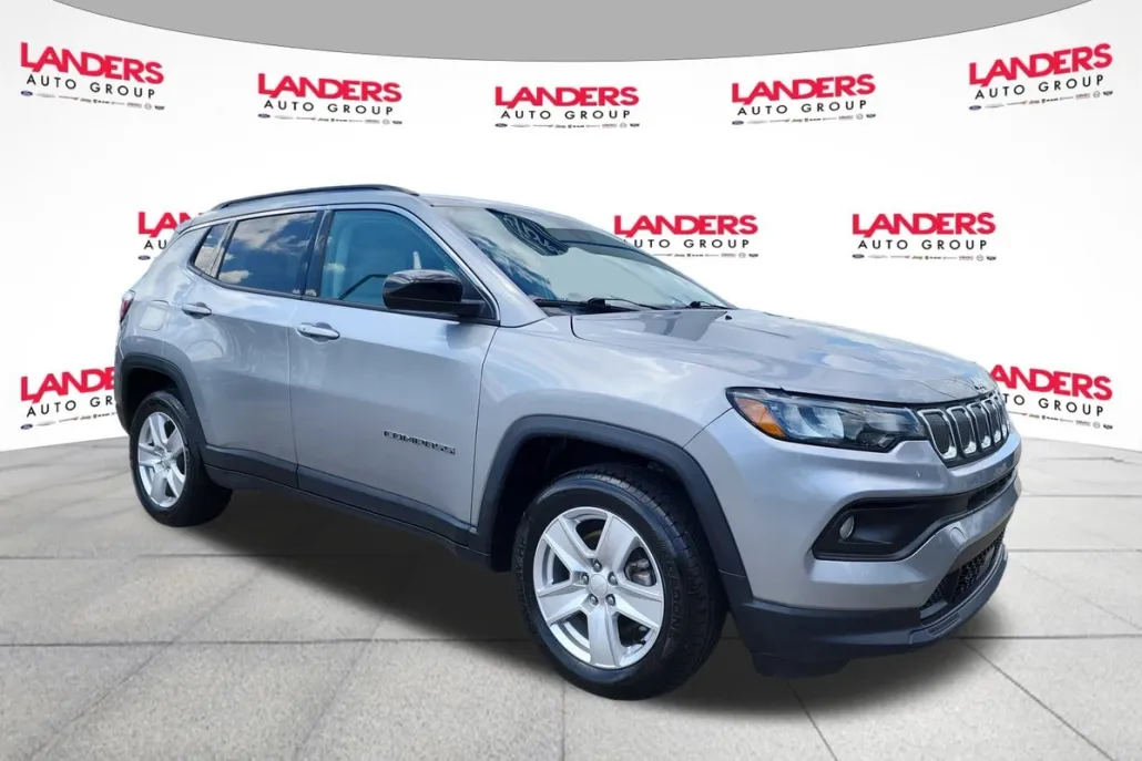 2022 Jeep Compass Latitude photo 1