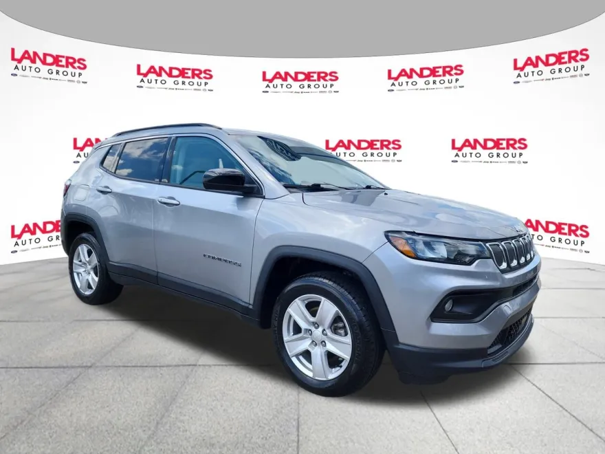 2022 Jeep Compass Latitude photo 1