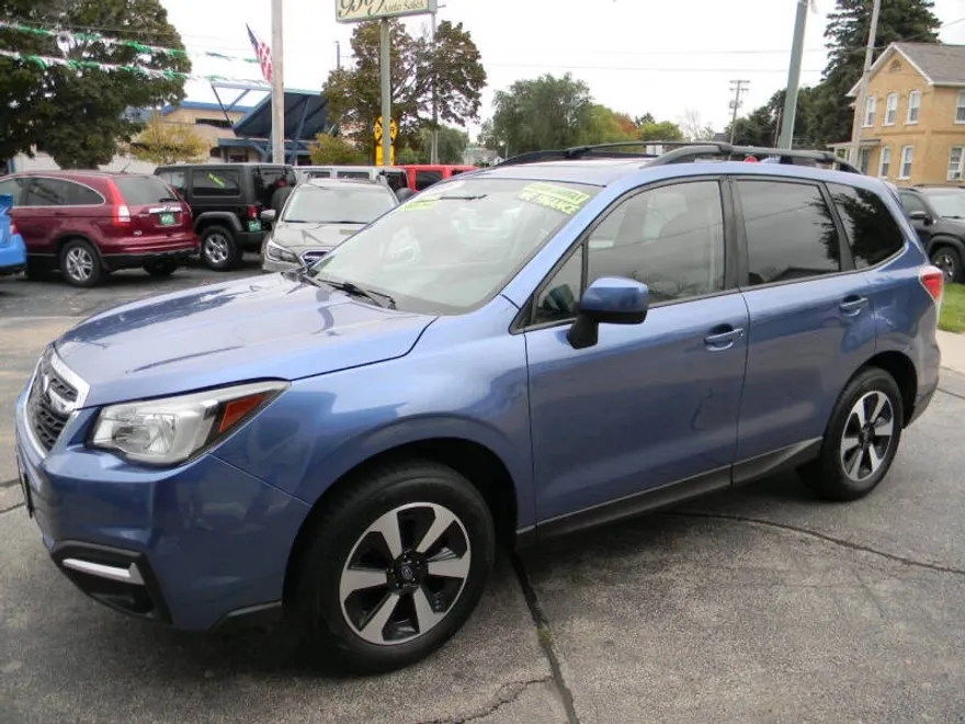 2018 Subaru Forester 2.5i Premium photo 1