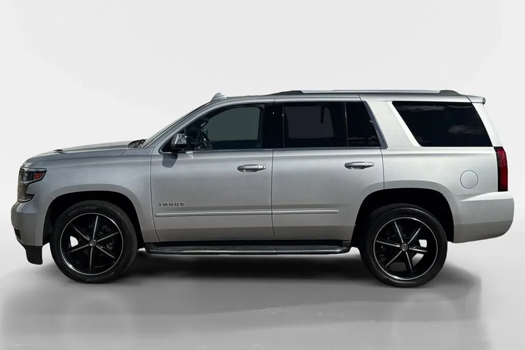 2017 Chevrolet Tahoe Premier photo 1