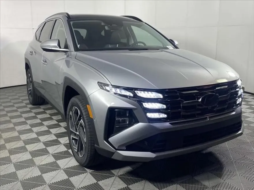 2025 Hyundai Tucson Limited photo 1