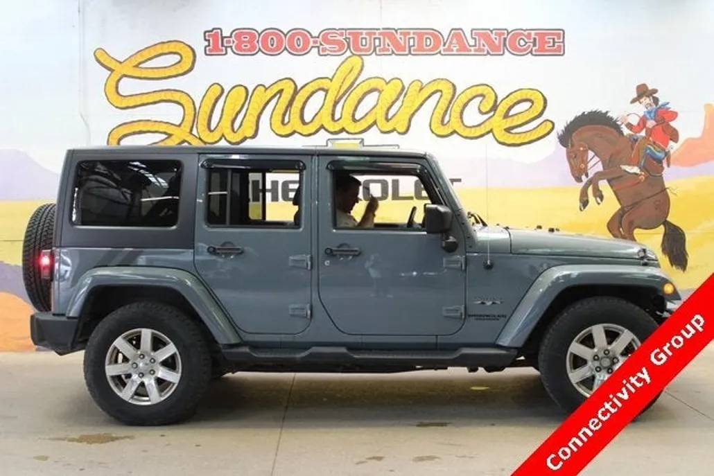 2015 Jeep Wrangler Unlimited Sahara photo 1