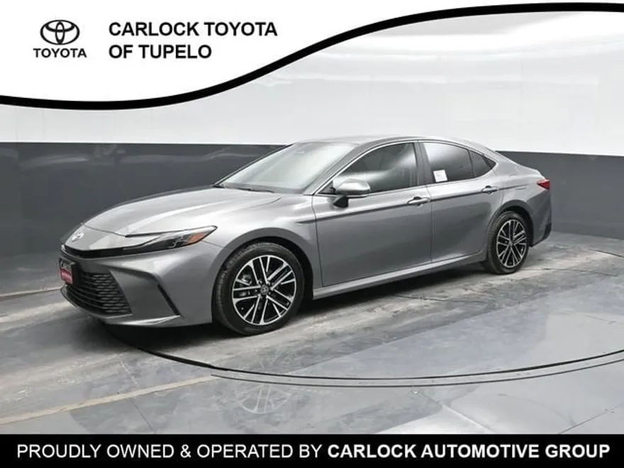 2025 Toyota Camry photo 1
