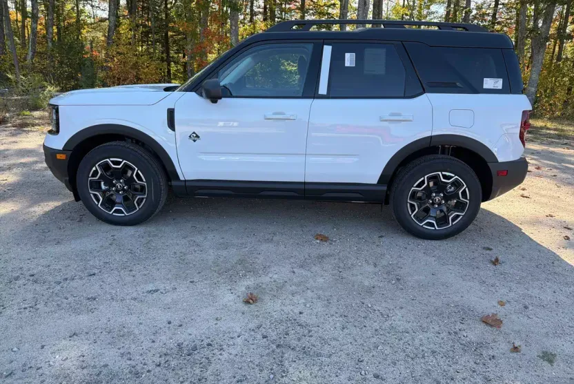 2025 Ford Bronco Sport Outer Banks photo 1