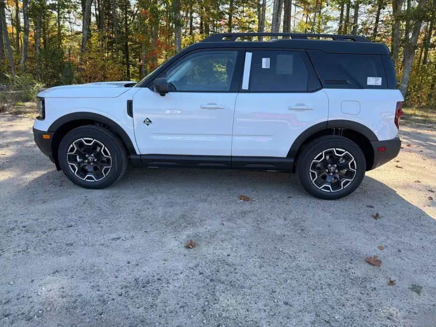 2025 Ford Bronco Sport Outer Banks photo 1