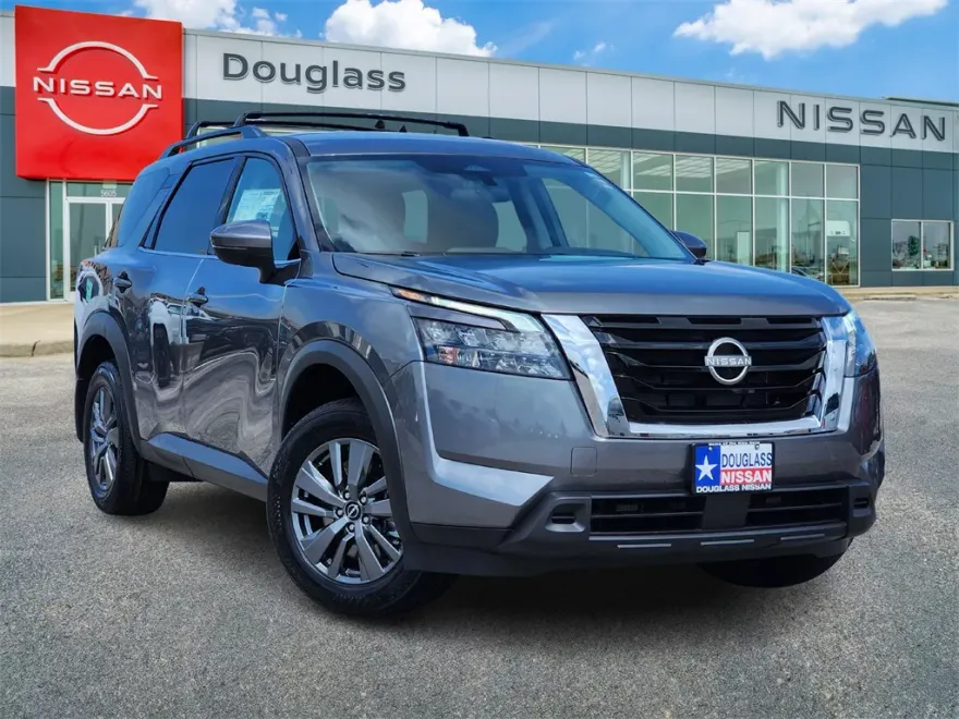 2025 Nissan Pathfinder SV photo 1