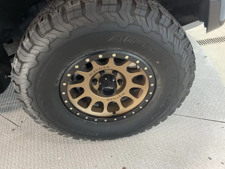 2023 Ford F-150 Raptor photo 1