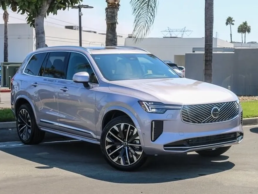2026 Volvo XC90 Plus photo 1