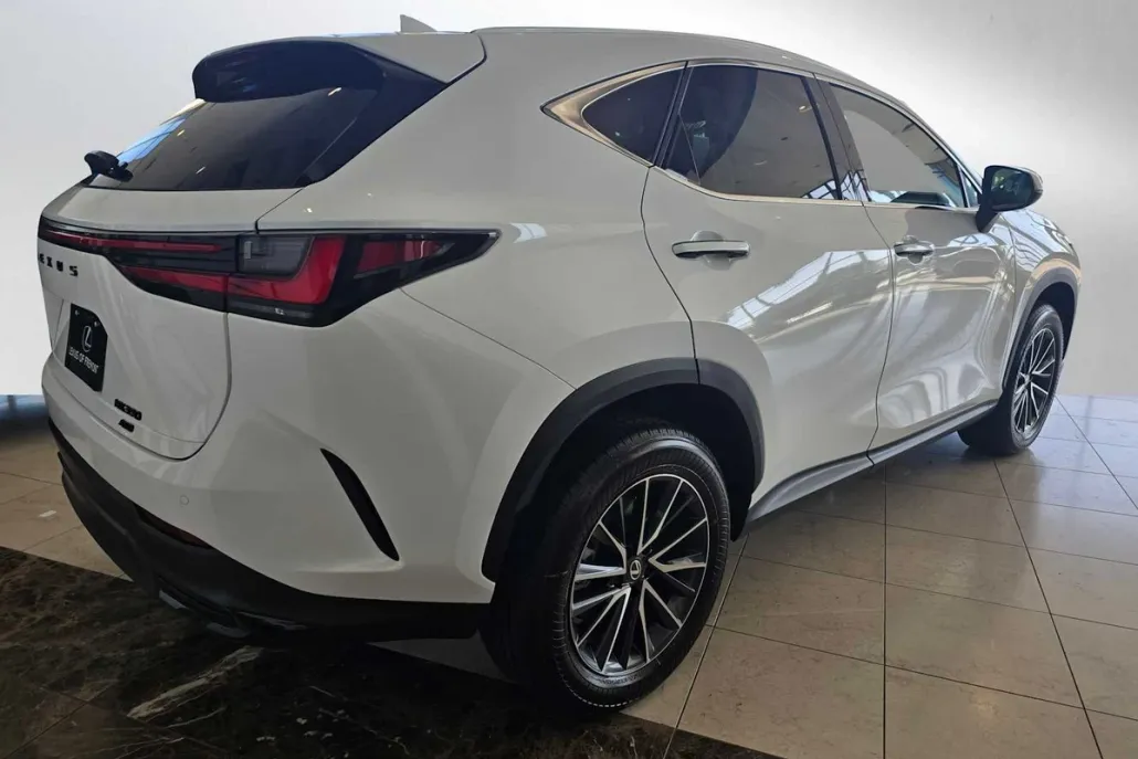 2026 Lexus NX 350 Premium photo 1