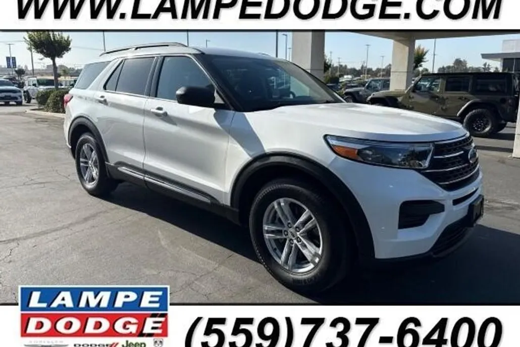 2022 Ford Explorer XLT photo 1