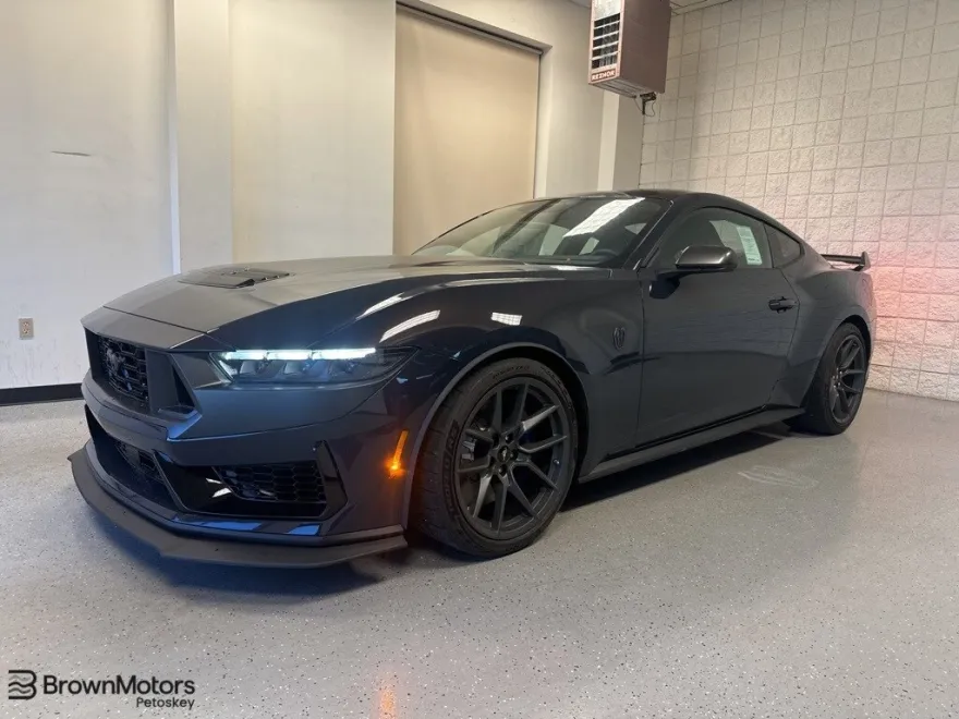 2025 Ford Mustang Dark Horse Deluxe photo 1