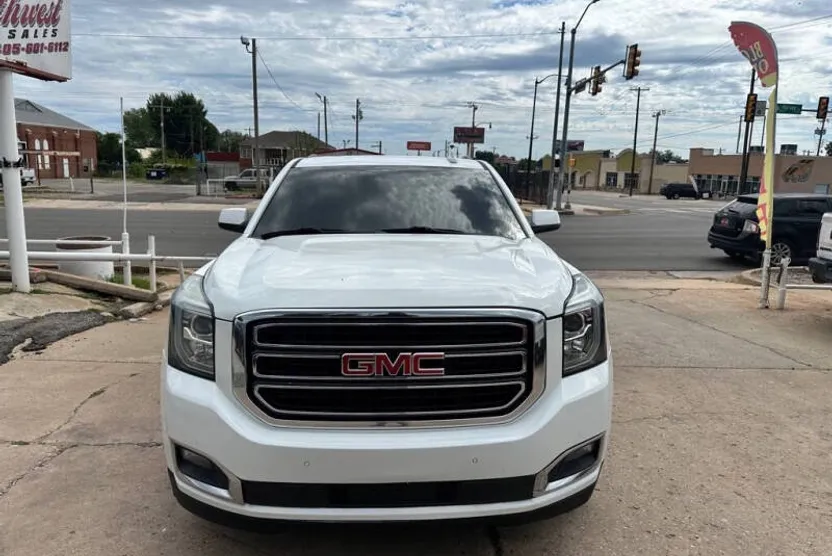 2019 Gmc Yukon SLT photo 1