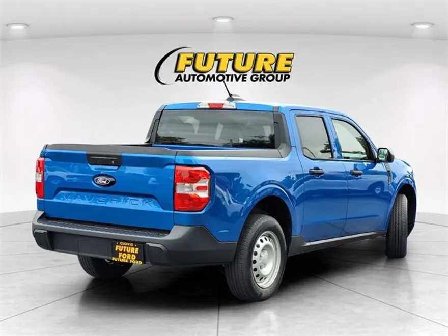 2025 Ford Maverick XL photo 1