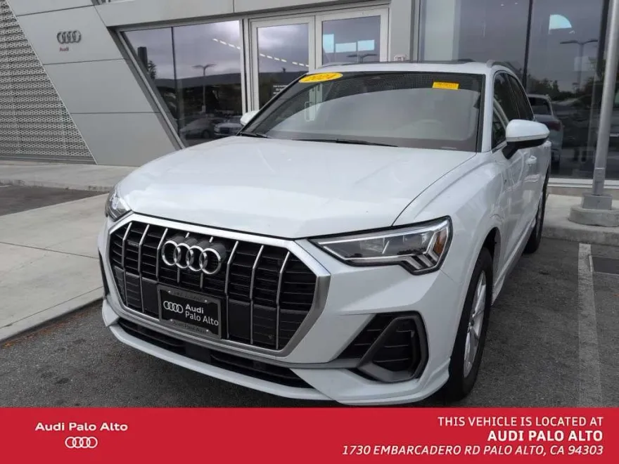 2024 Audi Q3 S line Premium Plus photo 1