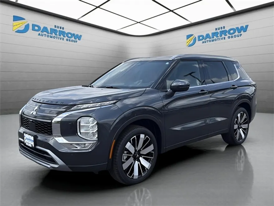 2025 Mitsubishi Outlander SEL photo 1