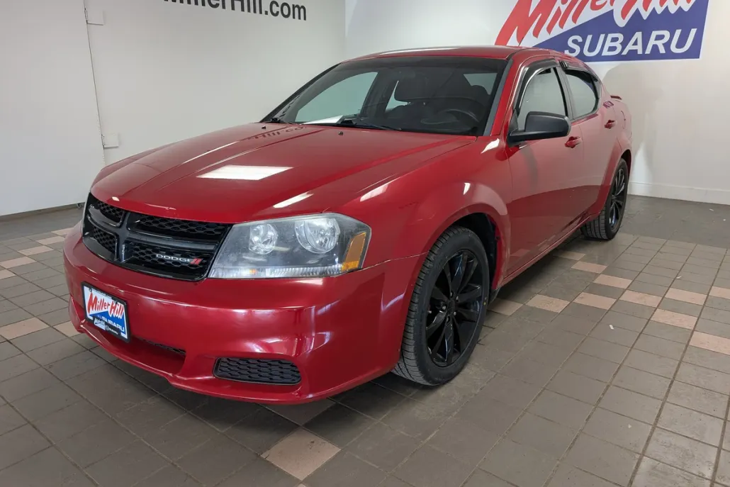 2014 Dodge Avenger SE photo 1