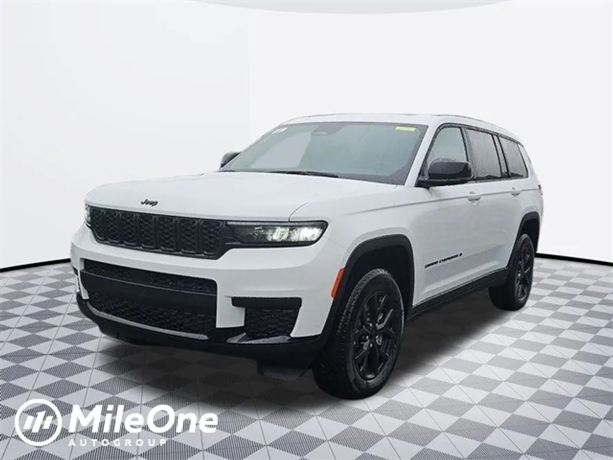 2025 Jeep Grand Cherokee Laredo Sport photo 1