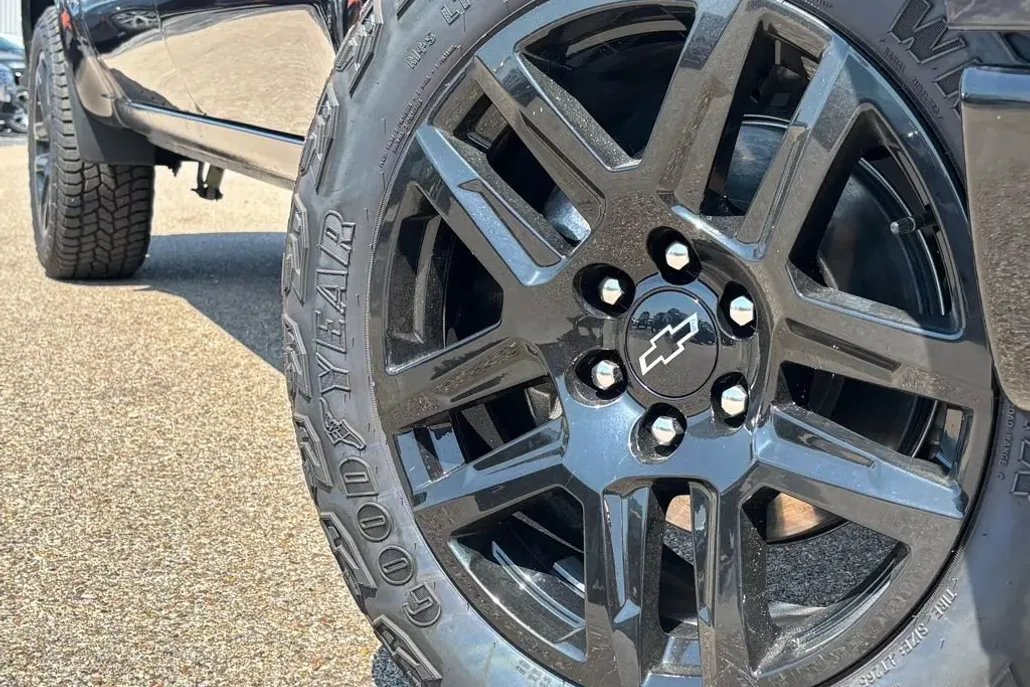 2024 Chevrolet Silverado 1500 LT Trail Boss photo 1