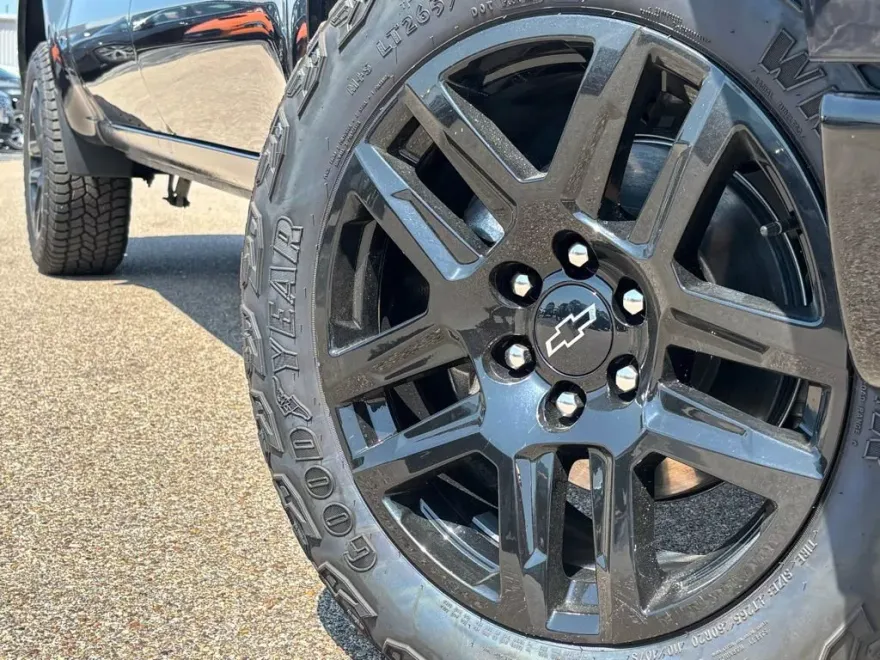 2024 Chevrolet Silverado 1500 LT Trail Boss photo 1