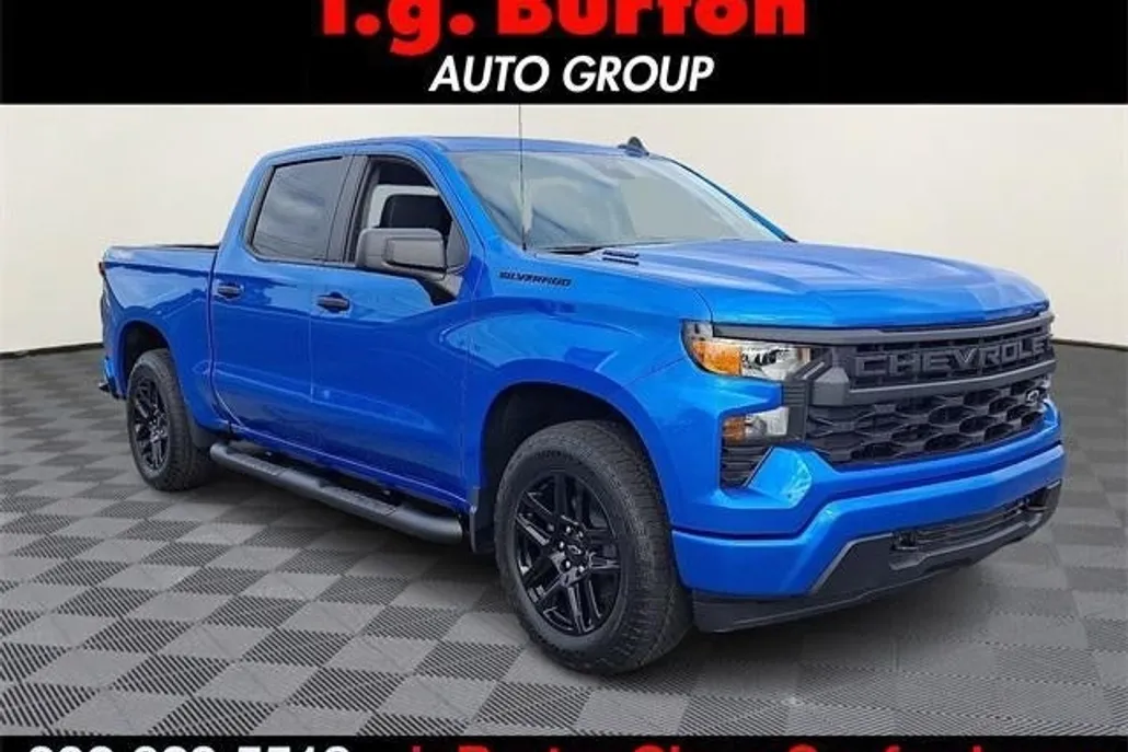 2026 Chevrolet Silverado 1500 Custom photo 1
