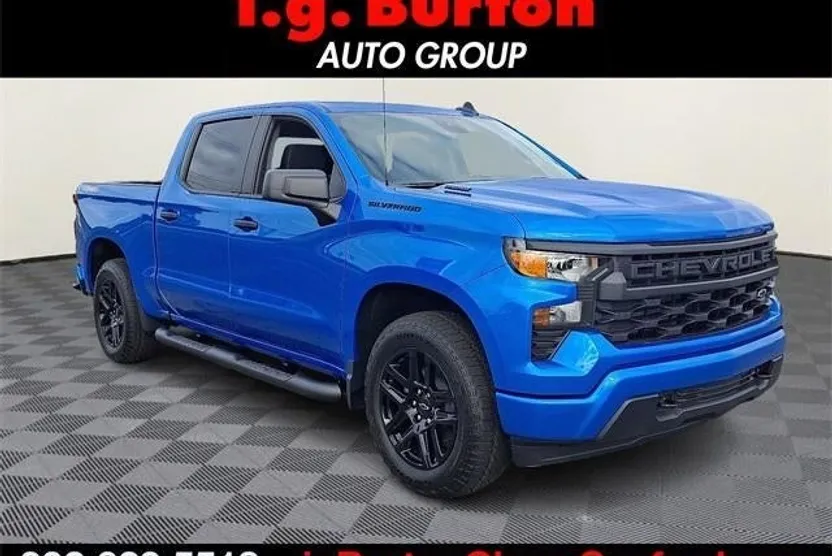 2026 Chevrolet Silverado 1500 Custom photo 1