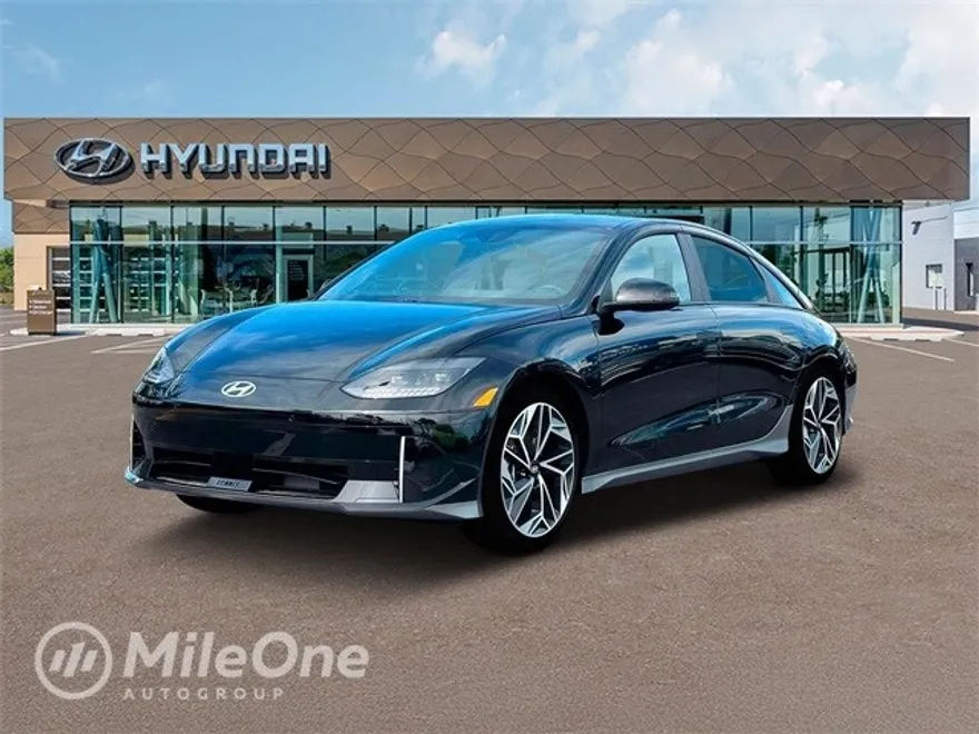 2025 Hyundai Ioniq SEL photo 1