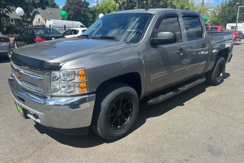 2013 Chevrolet Silverado 1500 LT photo 1