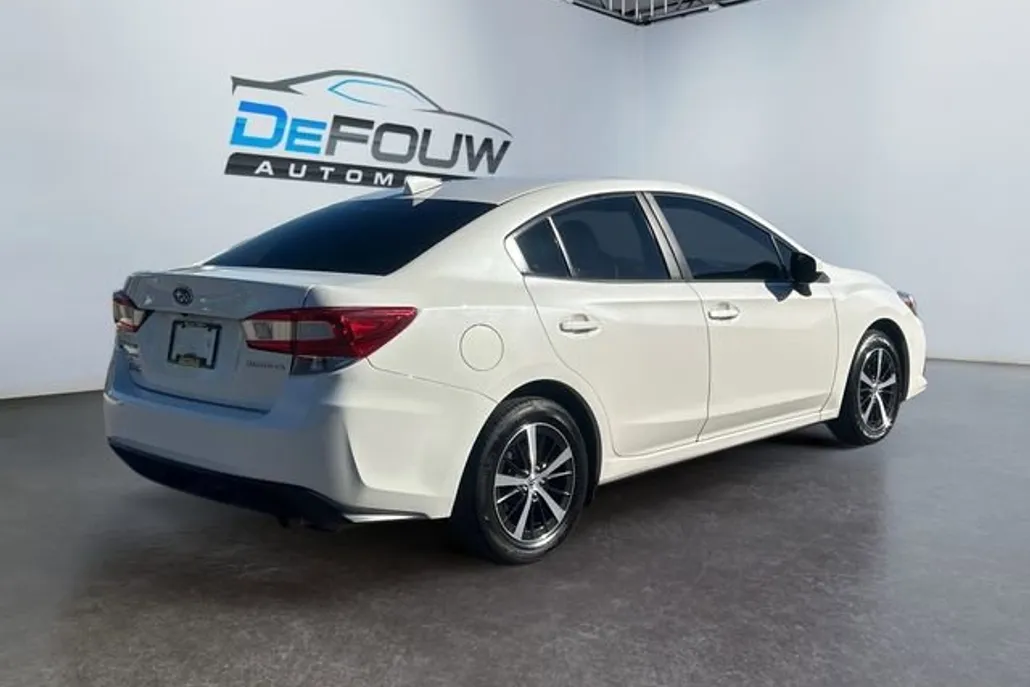 2020 Subaru Impreza Premium photo 1