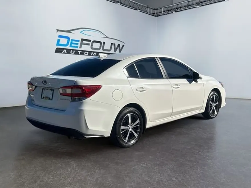2020 Subaru Impreza Premium photo 1