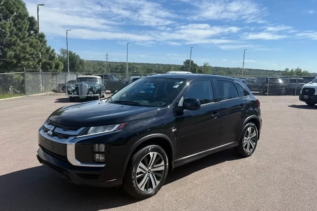 2021 Mitsubishi Outlander Sport ES photo 1
