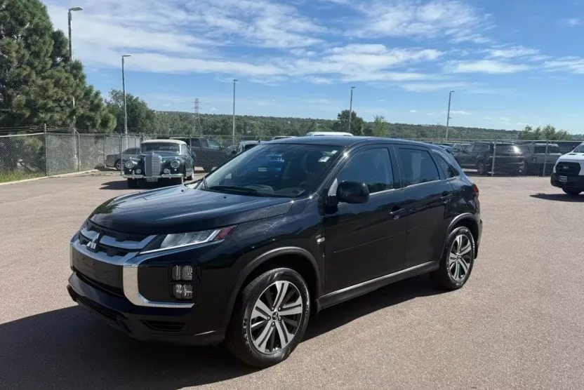 2021 Mitsubishi Outlander Sport ES photo 1