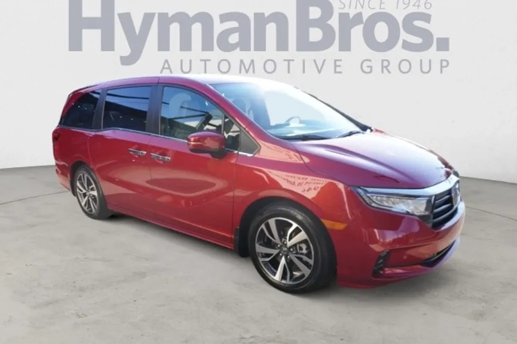 2023 Honda Odyssey Touring photo 1