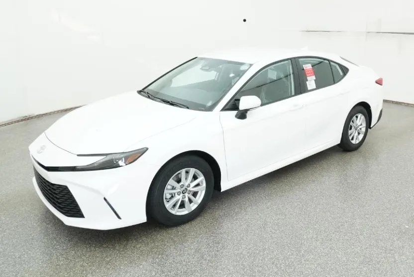 2026 Toyota Camry LE photo 1
