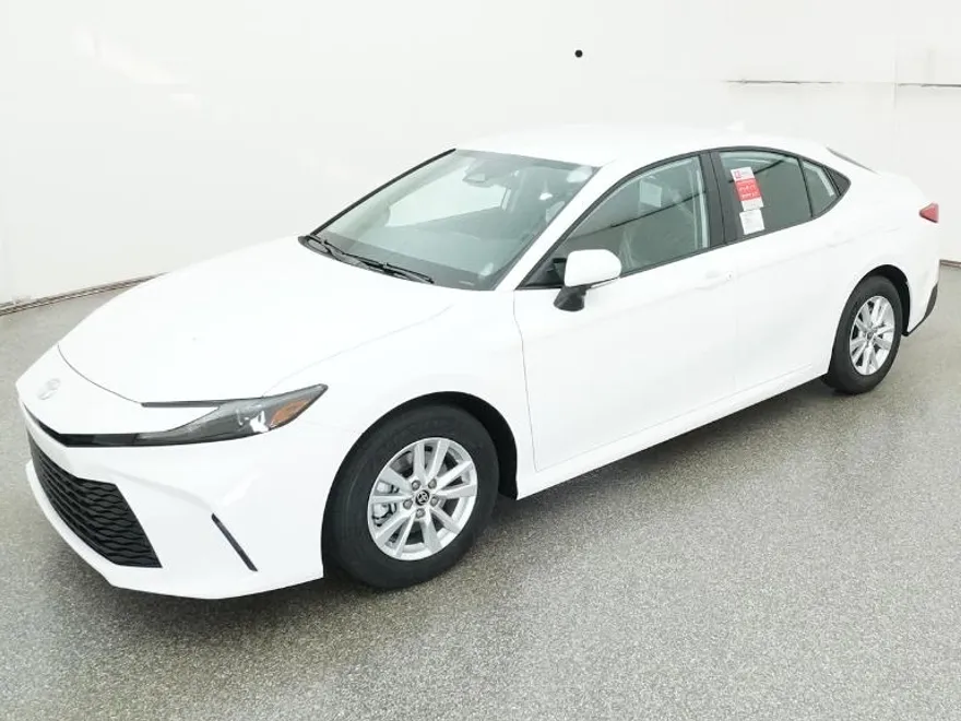 2026 Toyota Camry LE photo 1