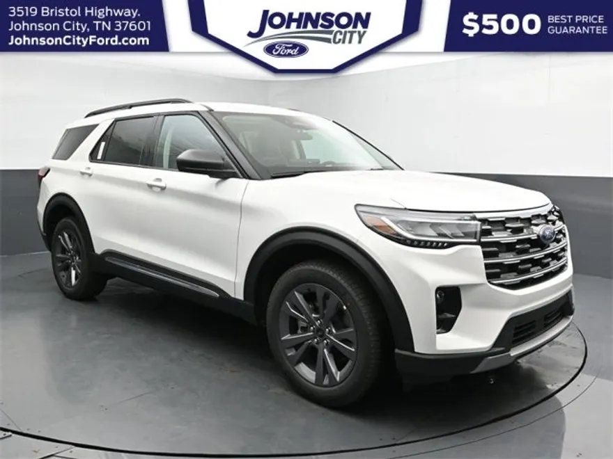 2025 Ford Explorer photo 1