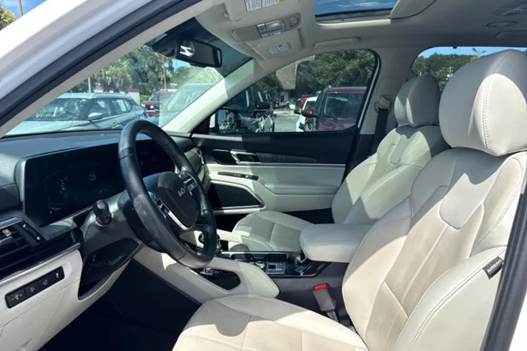 2024 Kia Telluride EX photo 1