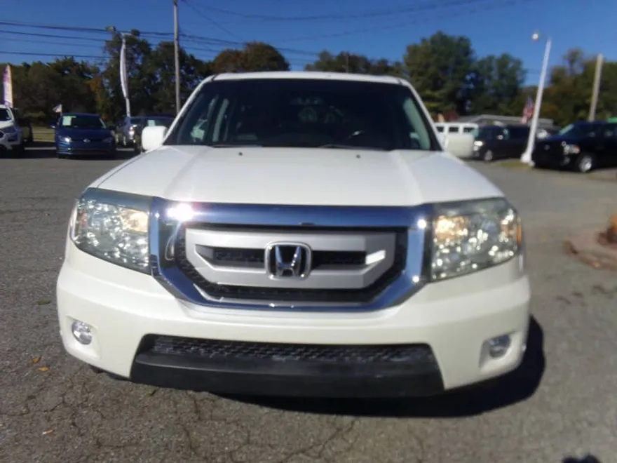 2011 Honda Pilot Touring photo 1