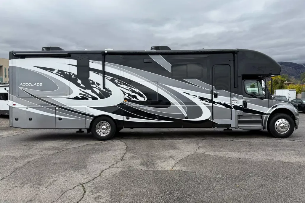 2021 Freightliner S2RV 106 Conventional cab & Chassis photo 1