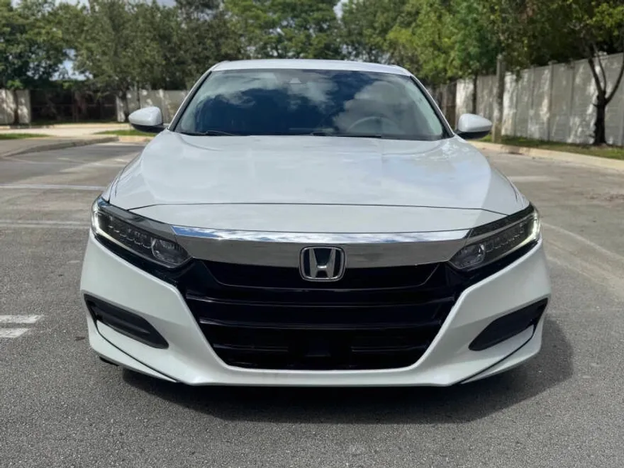 2018 Honda Accord LX photo 1