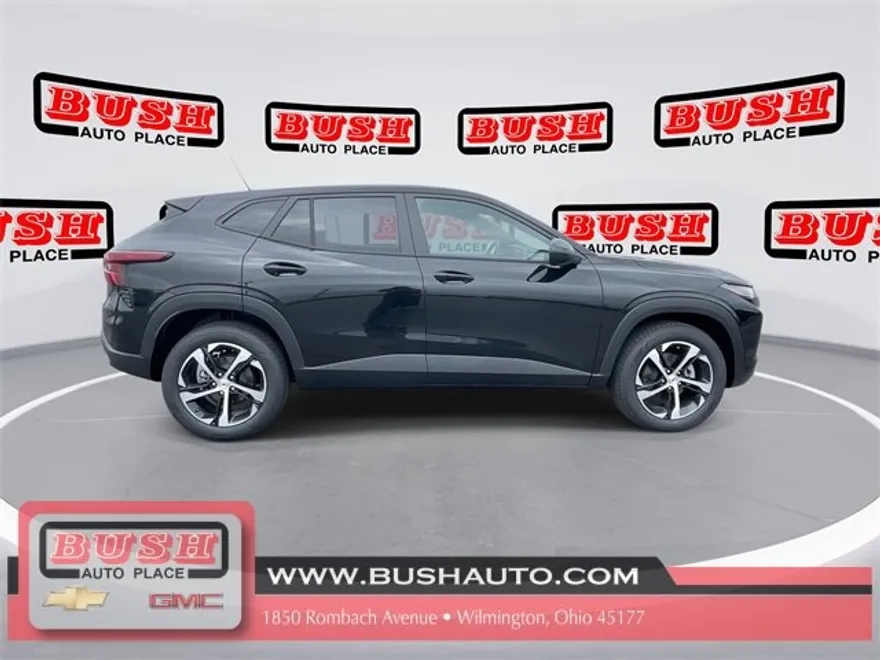 2025 Chevrolet Trax photo 1